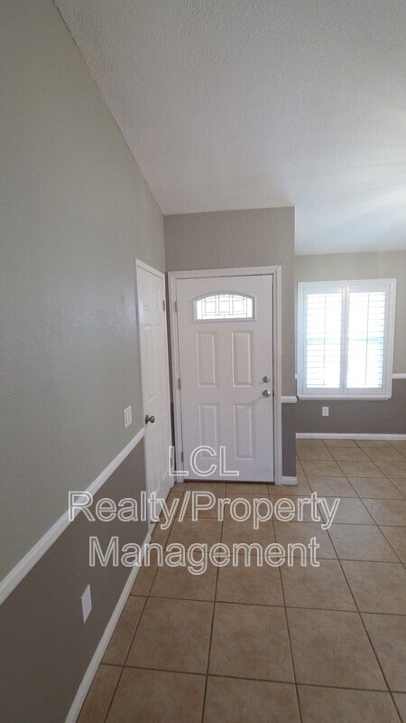 Photo - 29940 Evans Rd