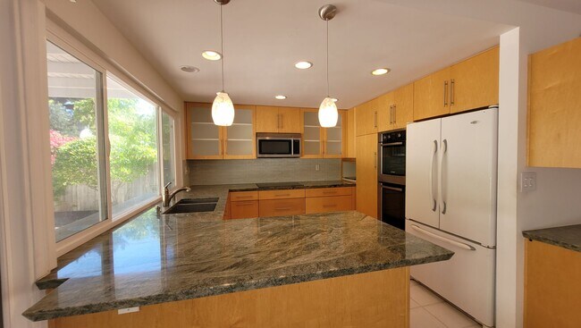 Photo - Beautifull 4 Bed 2 Bath In UTC Area