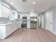 kitchen - 1265 E Adams Blvd