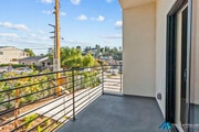 Photo - 2821-2822 Avenel St