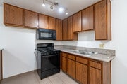 1BR, 1 BA - Villa Glenoaks Apartments