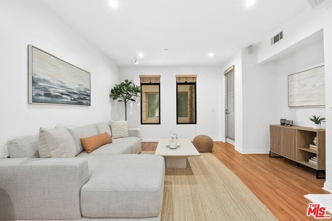 Photo - 5625 Crescent Park W Unit 105