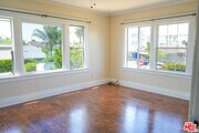Photo - 1353 W 49th St Condo