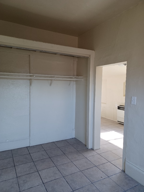 Photo - 1251 E 59th Pl Unit B