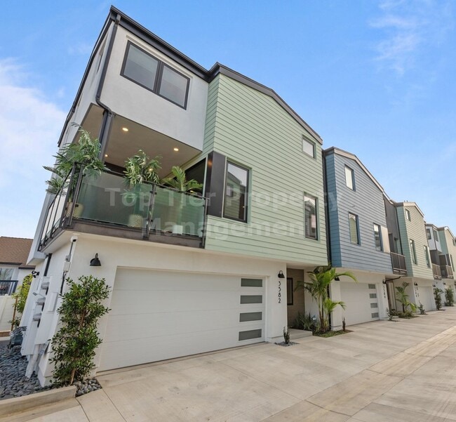 Building Photo - BRAND-NEW, FULLY-FURNISHED Luxury 3 bd / 3 ba Townhome in Coastal Carlsbad