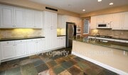 Photo - 621 Riviera Ct