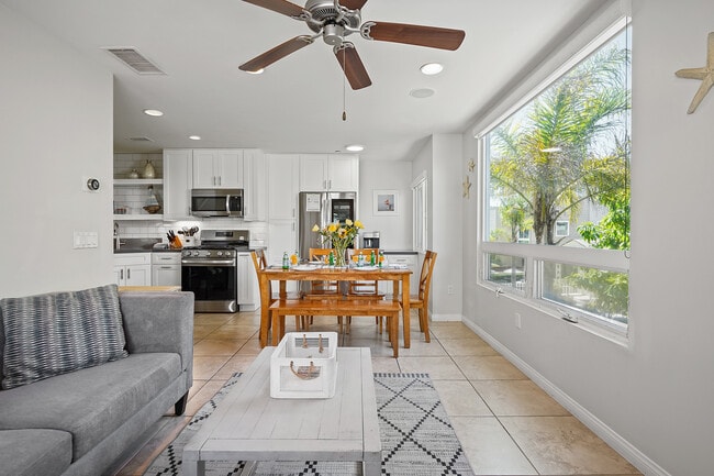 Photo - 819 Ostend Ct