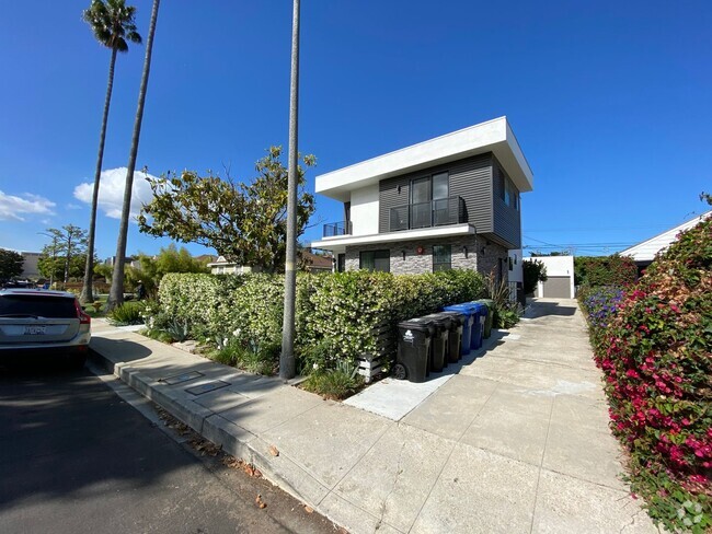 Building Photo - 8365 Dunbarton Ave Rental