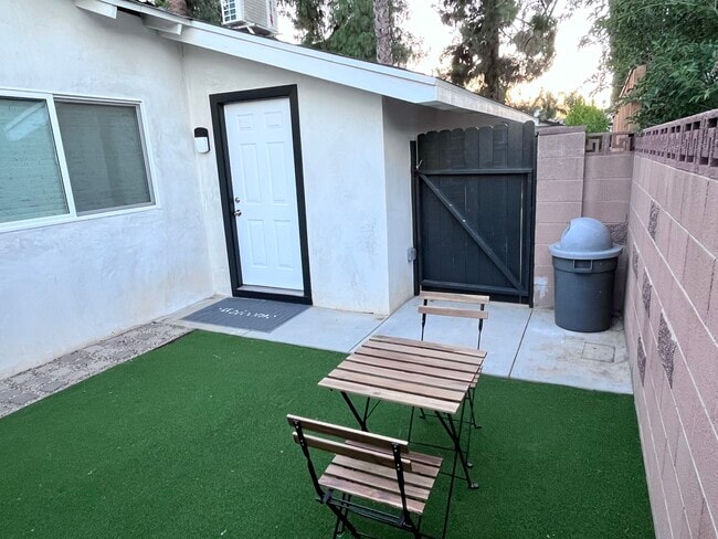 Patio exterior - 7718 Sedan Ave Unit A