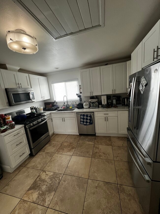 Photo - 1042 Garland Dr