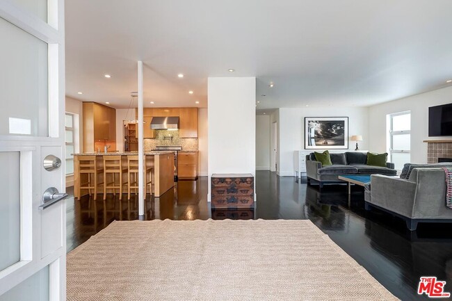 Photo - 2329 Wilson Ave