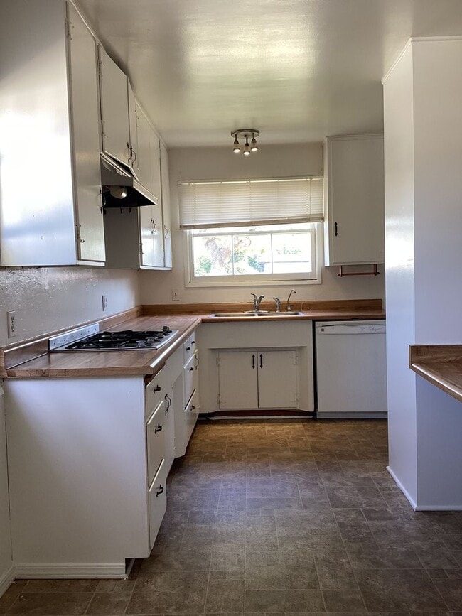 Photo - Centrally Located Single Story Ranch Style...