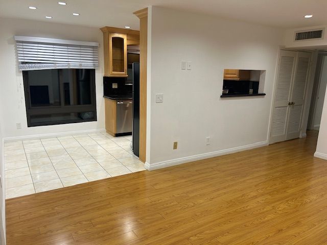 Photo - 4000 W Victory Blvd