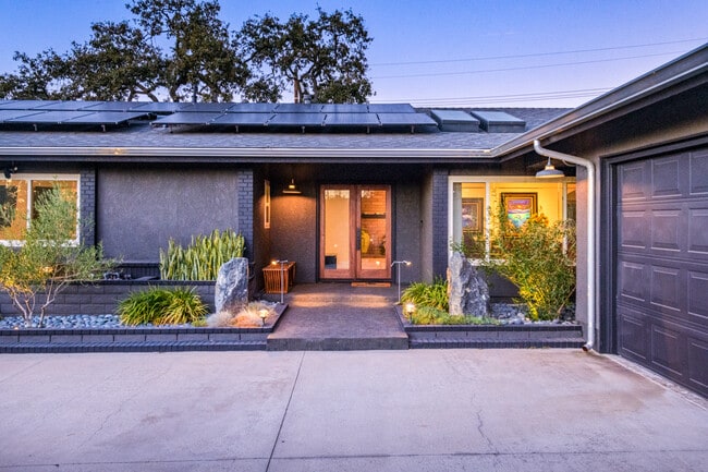 Photo - 954 Encino Vista Dr