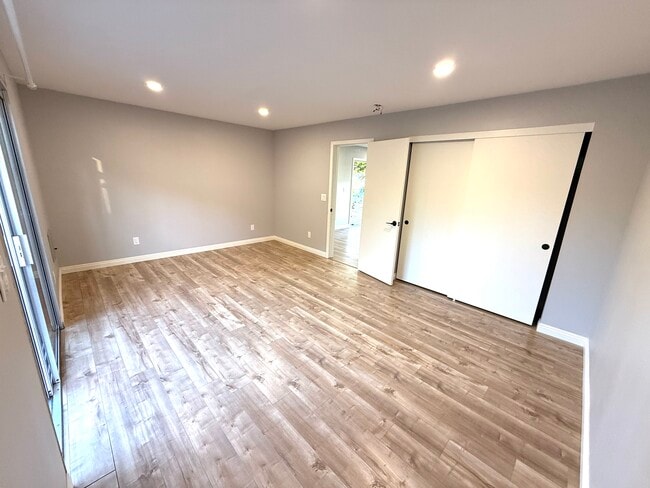 Large Bedroom - 6186 Daisy Pl