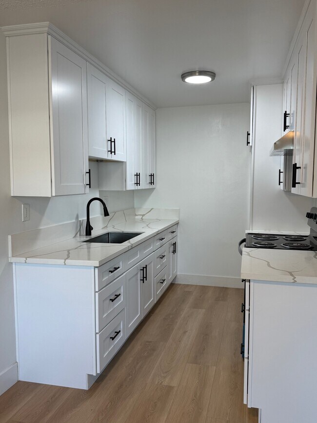 Photo - Buena Capri Apartments