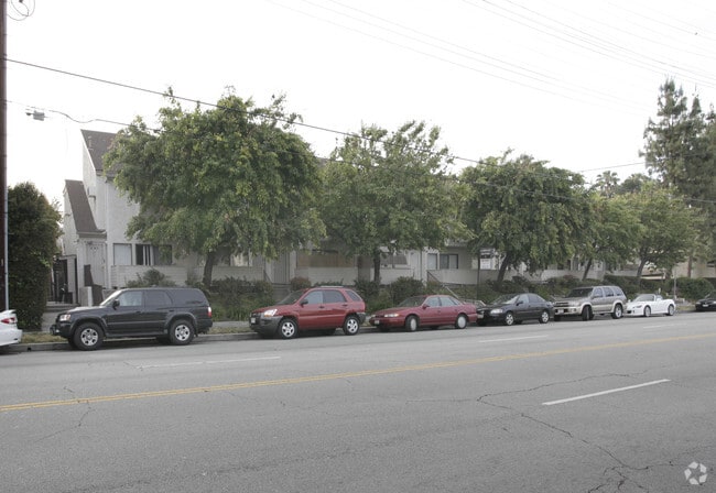 Primary Photo - 4934 Coldwater Canyon Ave