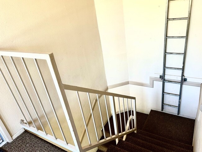 Photo - Great location! 2 bed 2 bath Simi Valley condo!