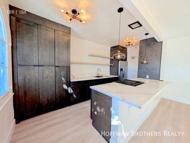 Photo - 300 N Bonnie Brae St Unit 103