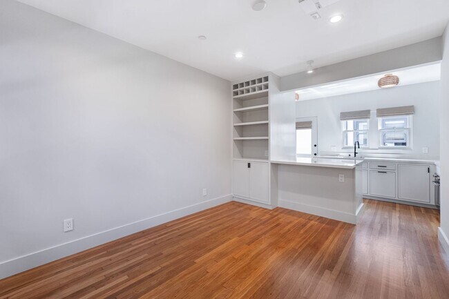 Photo - Beautiful 1 bed / 1 bath bungalow-style apartment now available! Unit 2545