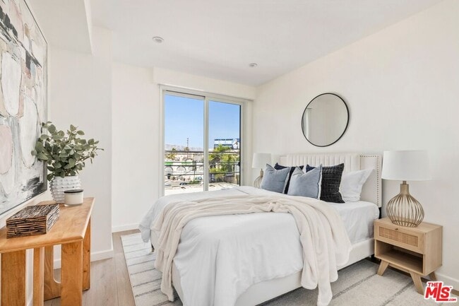 Photo - 1414 S Beverly Dr Unit 302