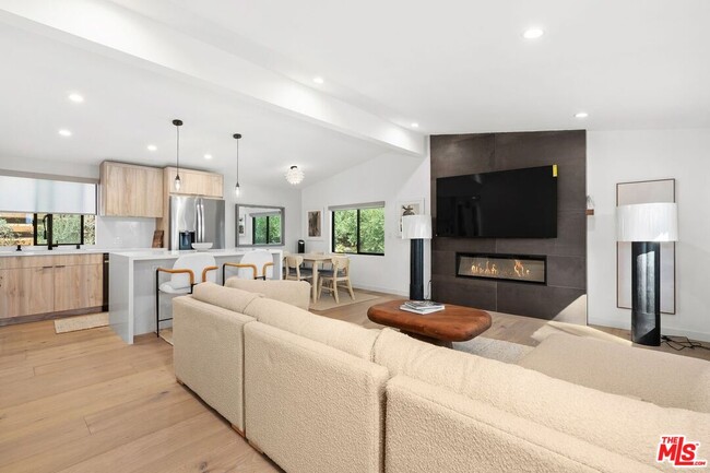 Photo - 27357 Pacific Coast Hwy