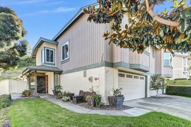 Building Photo - 3 Bed, 3 Bath Townhome -  Short Walk to Mission Trails Park w/ Big Garage!