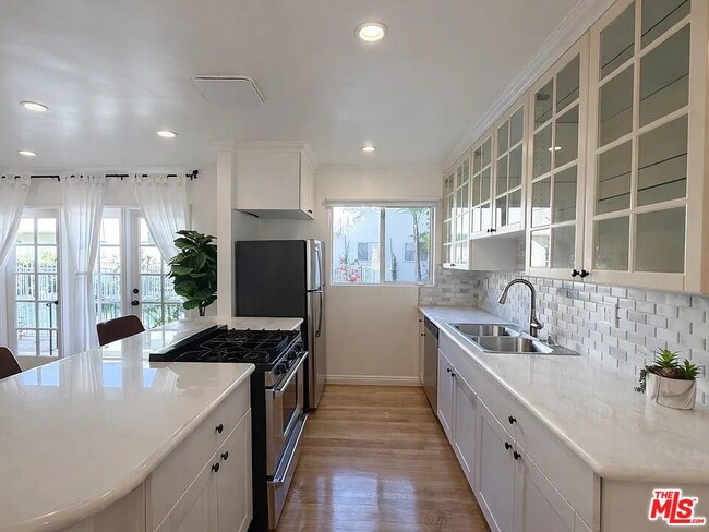 Photo - 1033 20th St Unit N