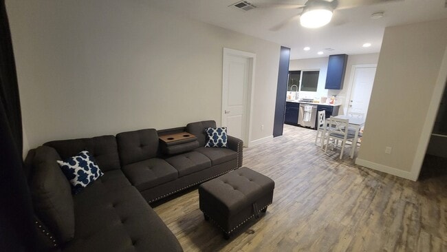 Photo - 25637 Lane St Unit 3