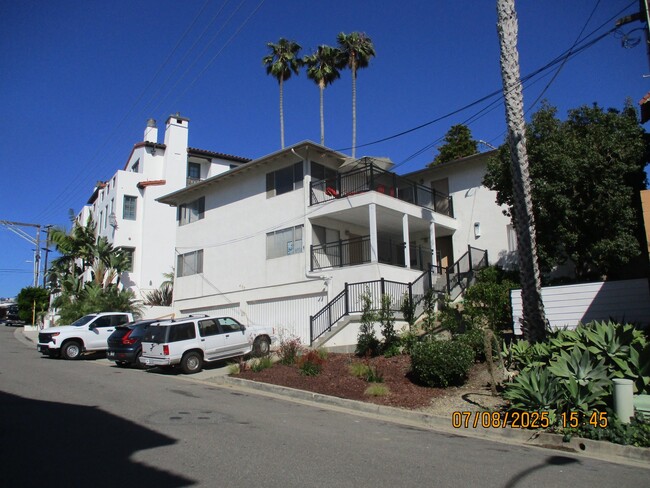 Building Photo - 407 Arenoso Ln Unit 4