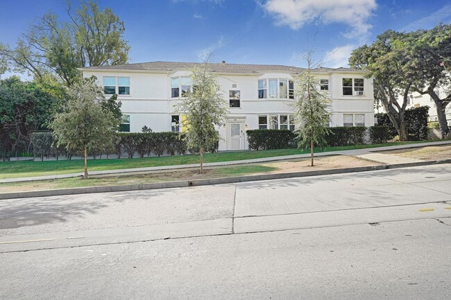 Photo - Newly updated 2-Bedroom 1-Bath Residence in the Heart of Los Feliz Unit #2