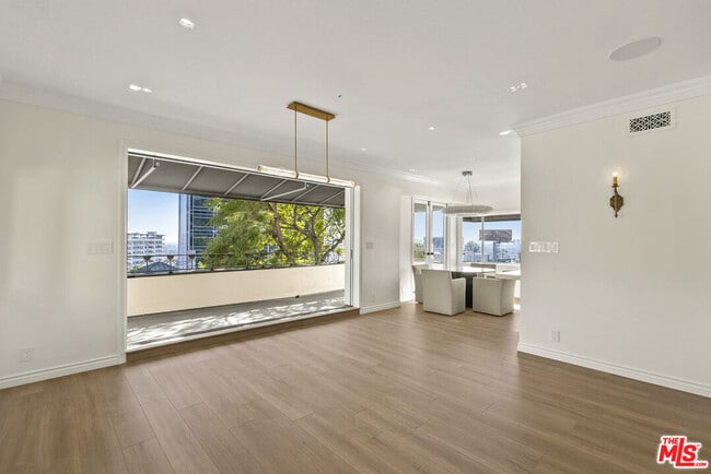 Photo - 1326 Londonderry View Dr Unit 4