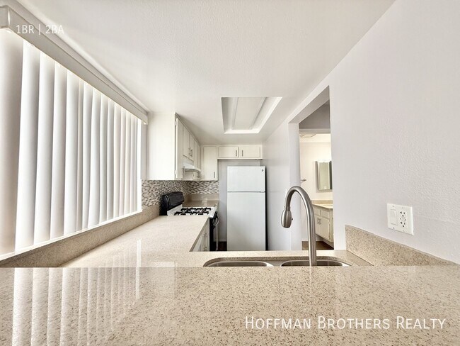 Photo - 3759 S Canfield Ave Unit 302