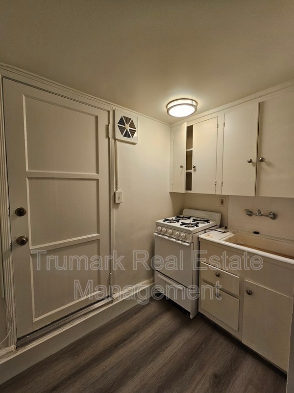 Photo - 2405 Honolulu Ave Unit A