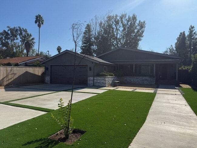 Photo - Single story - 3 bedroom, 3 bath + bonus room