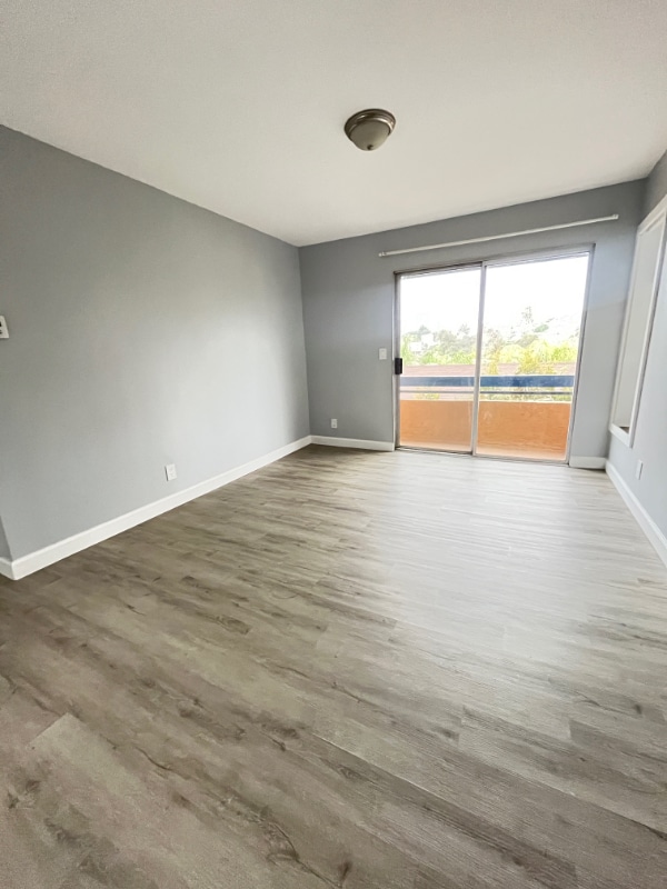 Photo - 322 Laveta Terrace