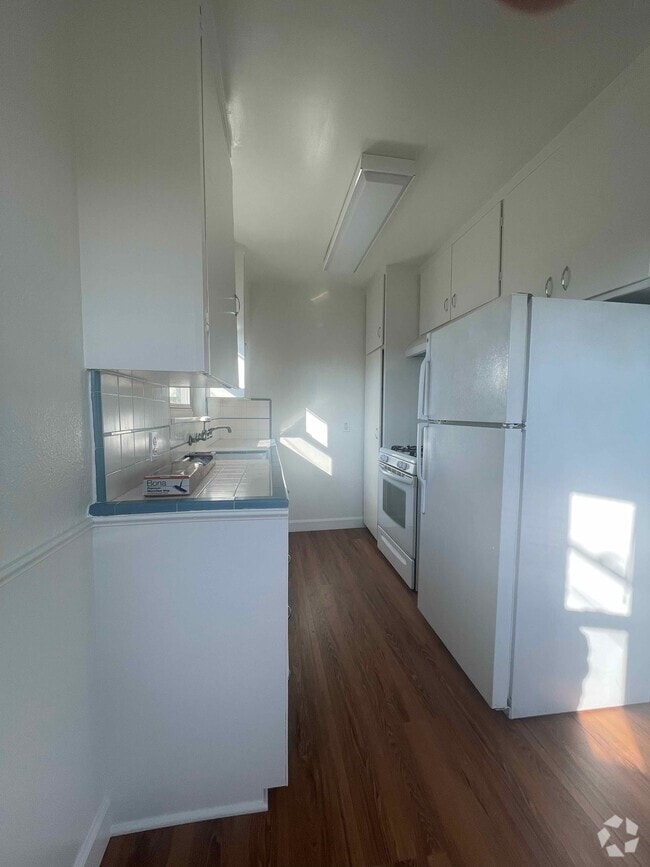 Building Photo - 1825 S Monterey St Unit C Rental