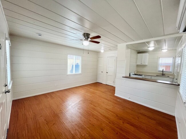 Photo - Granada Ave. (3Plex) Unit 3/4