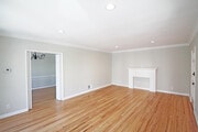 Photo - 1575 Manning Ave