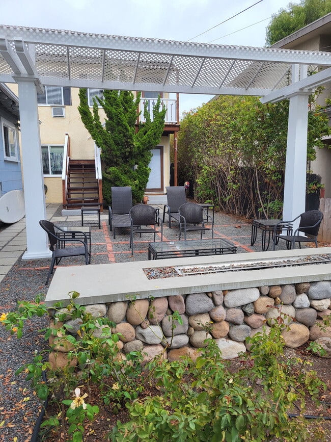 Front Area - 4119 Falcon St Unit 2B/2B Apartment in Mission Hills