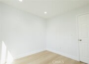 Photo - 4937 Taft St