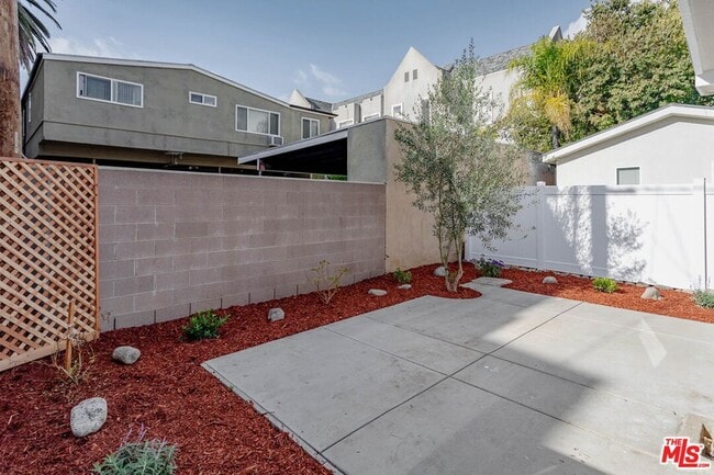 Photo - 253 S Catalina Ave