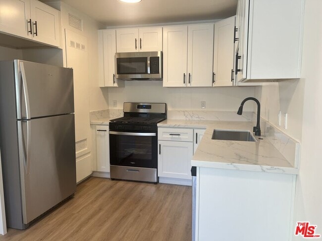 Building Photo - 1411 Innes Pl Unit 4-4 Rental