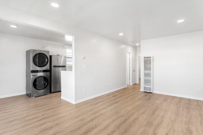 Photo - 630 E San Antonio Dr Unit #3