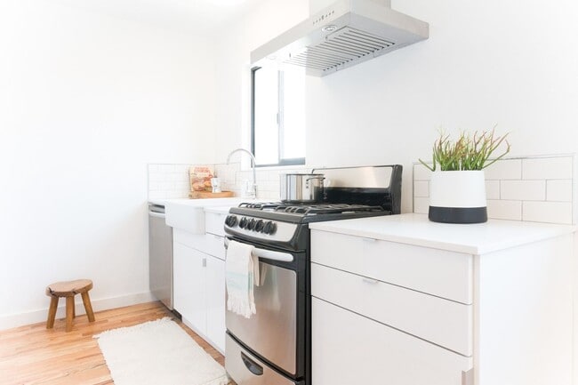 Photo - 252 S Ave 18 Unit 252 1/4