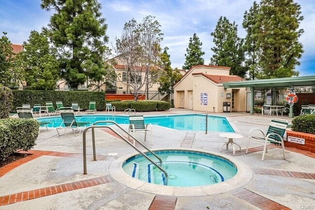 Photo - Large 2 Bedroom, 2 Bath Condo with 2 Parki... Unit A