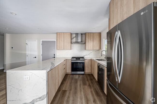 2BR, 1BA - Kitchen - 1427 N Vista St