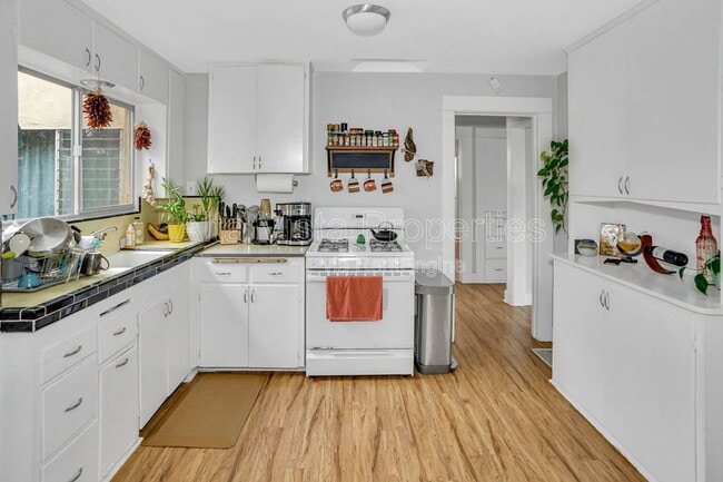 Photo - 4546 Brighton Ave