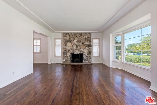 Photo - 7719 Hosford Ave