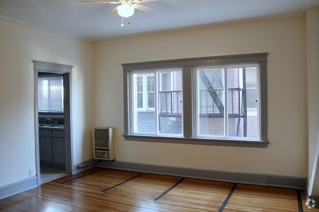 Building Photo - EBA Rental